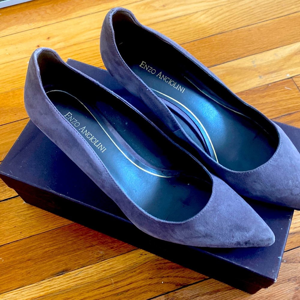 Great used condition 9 grey suede kitten heal